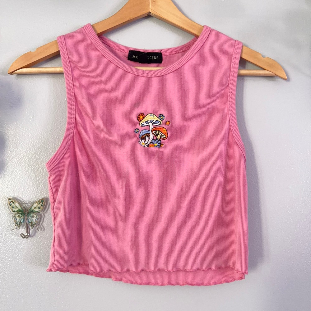 Social Scene Pink Ribbed Mushroom Embroidery Lettuce Hem Crop Top Tank Medium